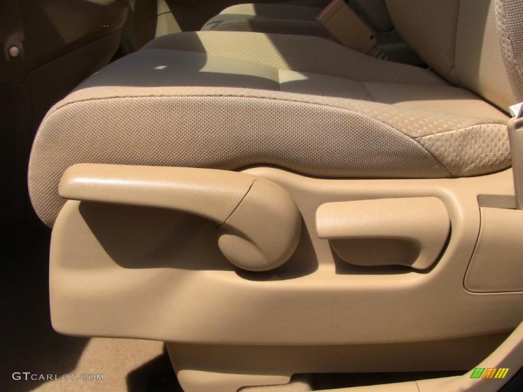 2008 CR-V LX 4WD - Green Tea Metallic / Ivory photo #14