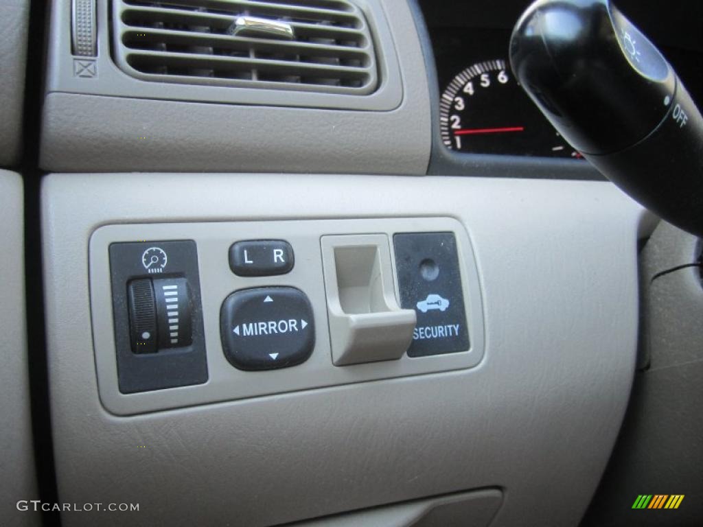 2006 Corolla LE - Desert Sand Mica / Beige photo #23
