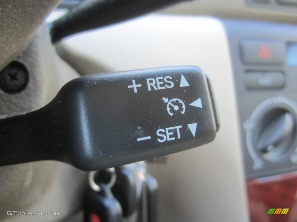 2006 Corolla LE - Desert Sand Mica / Beige photo #25