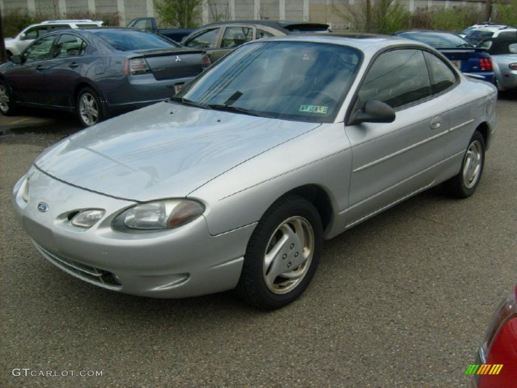 Silver Frost Metallic 2002 Ford Escort ZX2 Coupe Exterior Photo #48727481