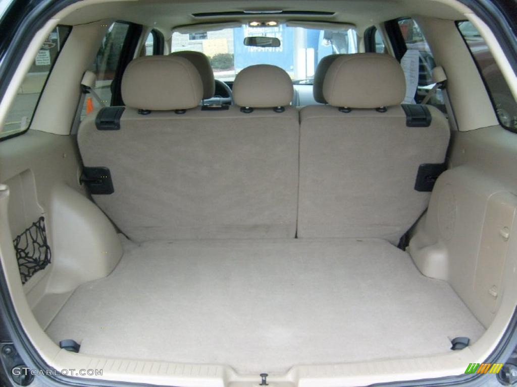 2005 Mazda Tribute s 4WD Trunk Photo #48728075