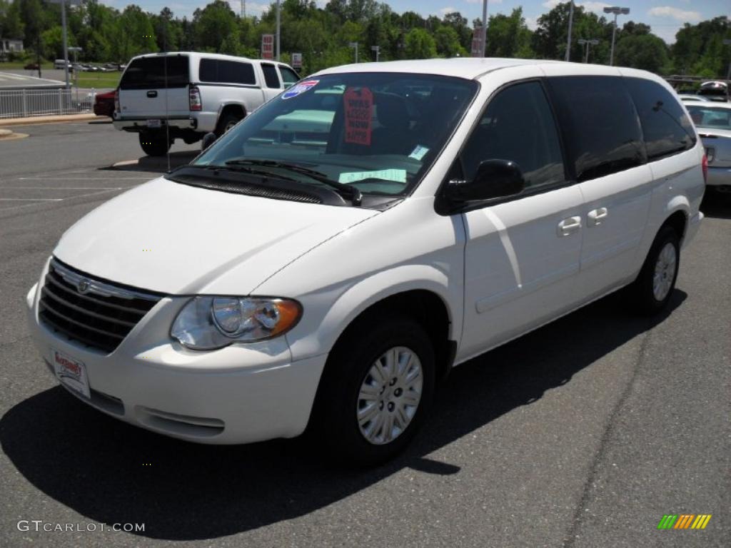 2006 Town & Country LX - Stone White / Medium Slate Gray photo #1