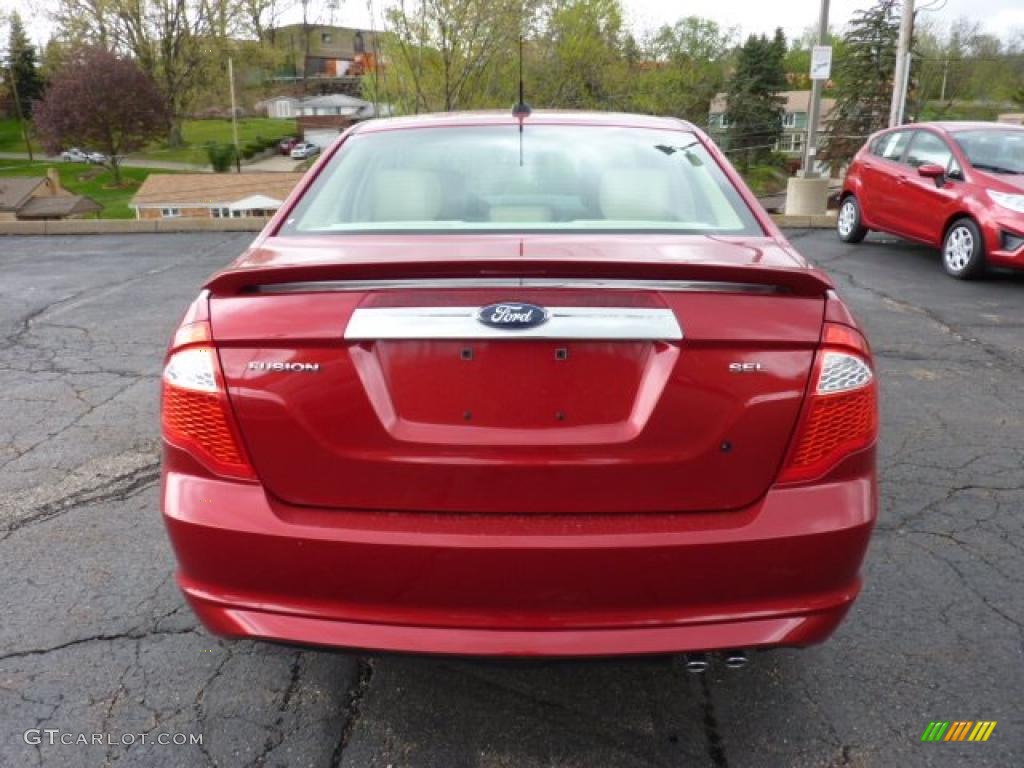 2011 Fusion SEL - Red Candy Metallic / Camel photo #3