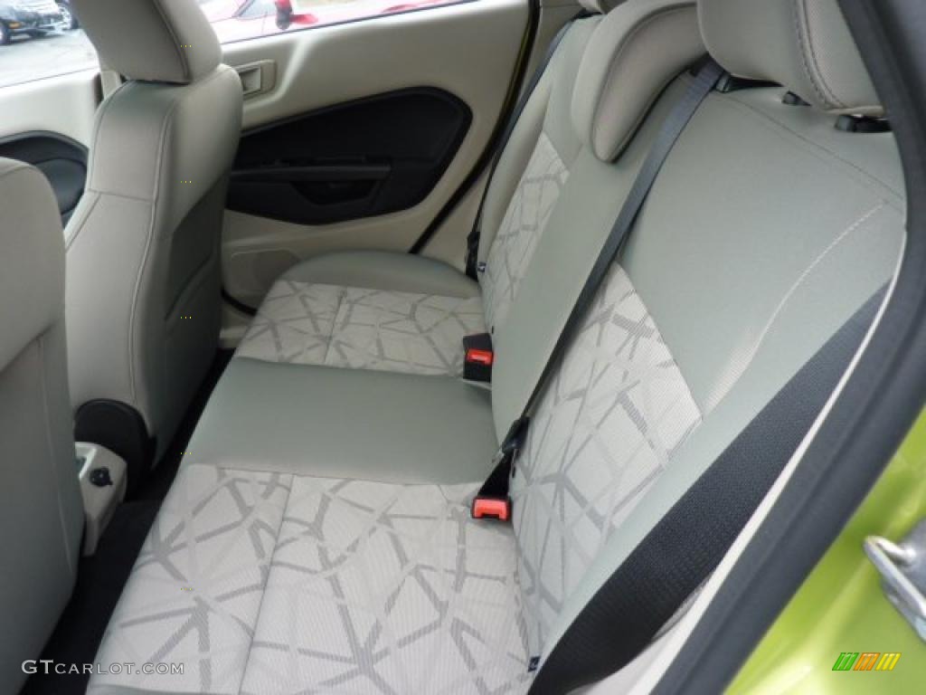 2011 Fiesta SE Hatchback - Lime Squeeze Metallic / Light Stone/Charcoal Black Cloth photo #9
