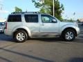 Silver Lightning - Pathfinder SE 4x4 Photo No. 3