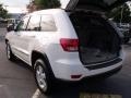 Stone White - Grand Cherokee Laredo Photo No. 9