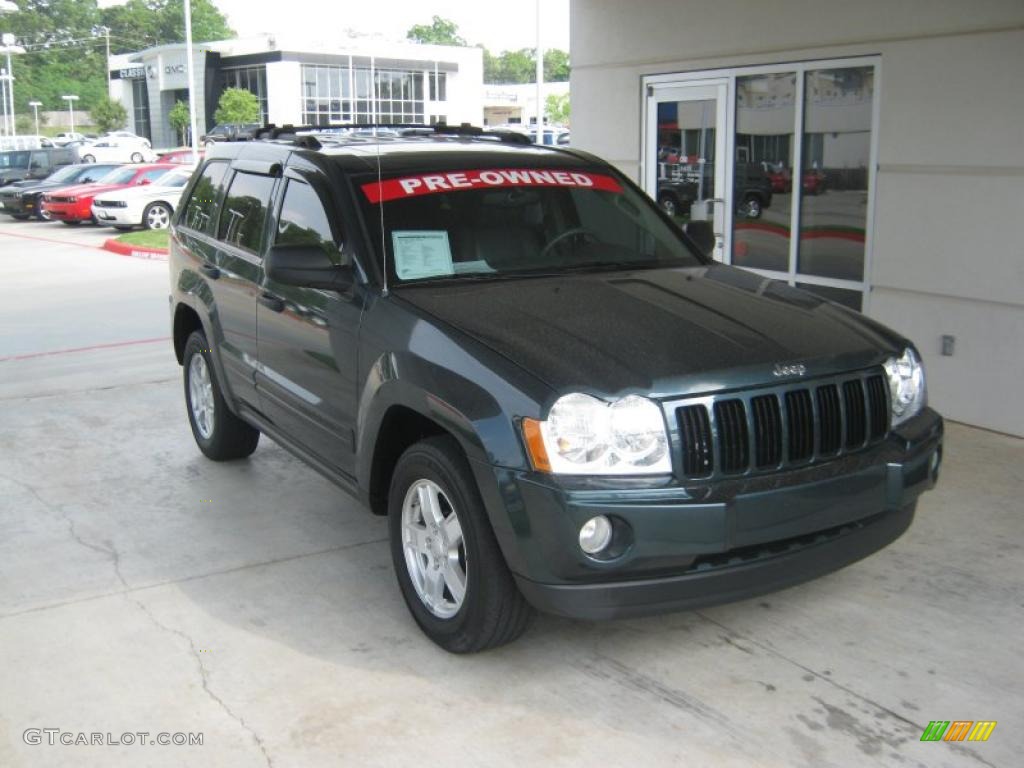 2005 Grand Cherokee Laredo 4x4 - Deep Beryl Green Pearl / Medium Slate Gray photo #6