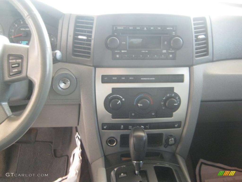 2005 Grand Cherokee Laredo 4x4 - Deep Beryl Green Pearl / Medium Slate Gray photo #8