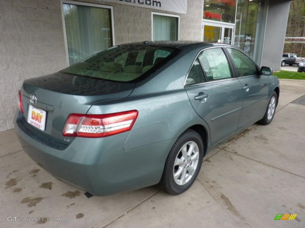 2011 Camry LE - Aloe Green Metallic / Bisque photo #2