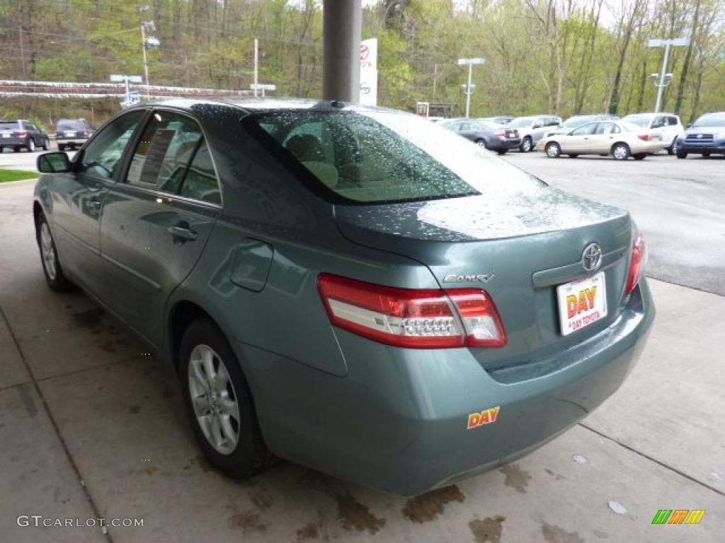 2011 Camry LE - Aloe Green Metallic / Bisque photo #4