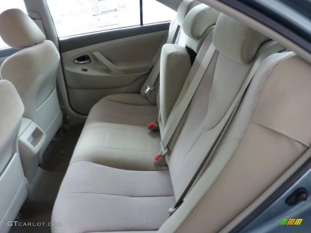 2011 Camry LE - Aloe Green Metallic / Bisque photo #9