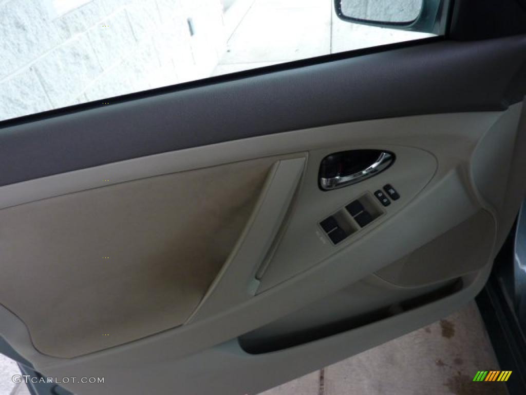 2011 Camry LE - Aloe Green Metallic / Bisque photo #11