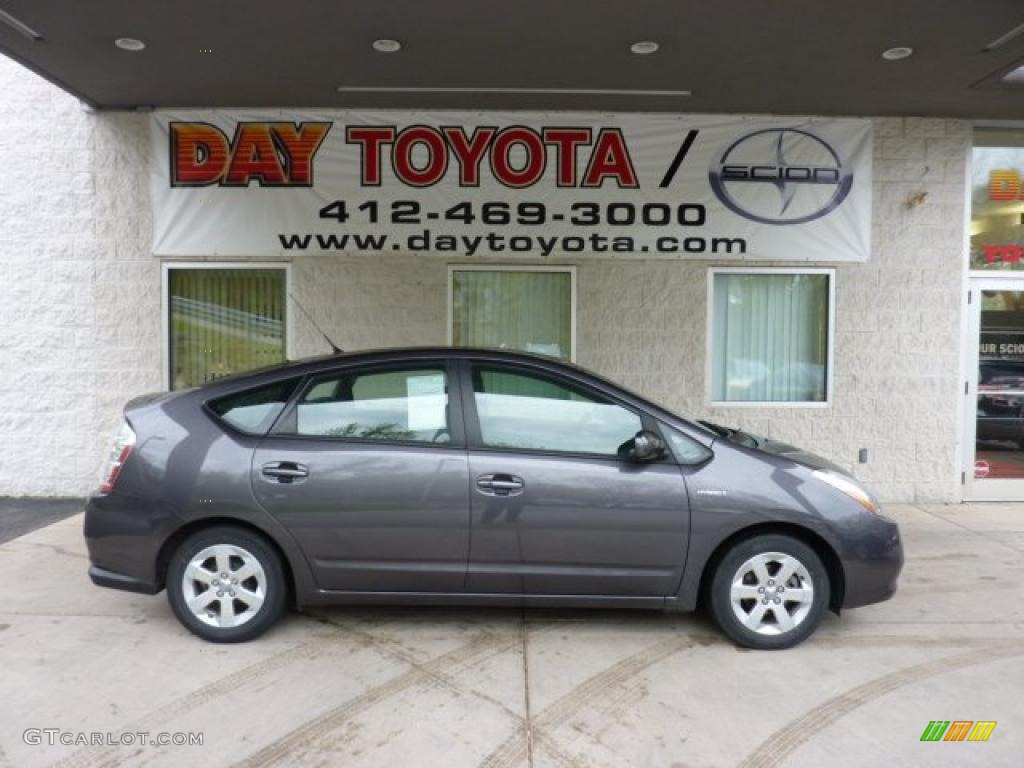 Magnetic Gray Metallic Toyota Prius