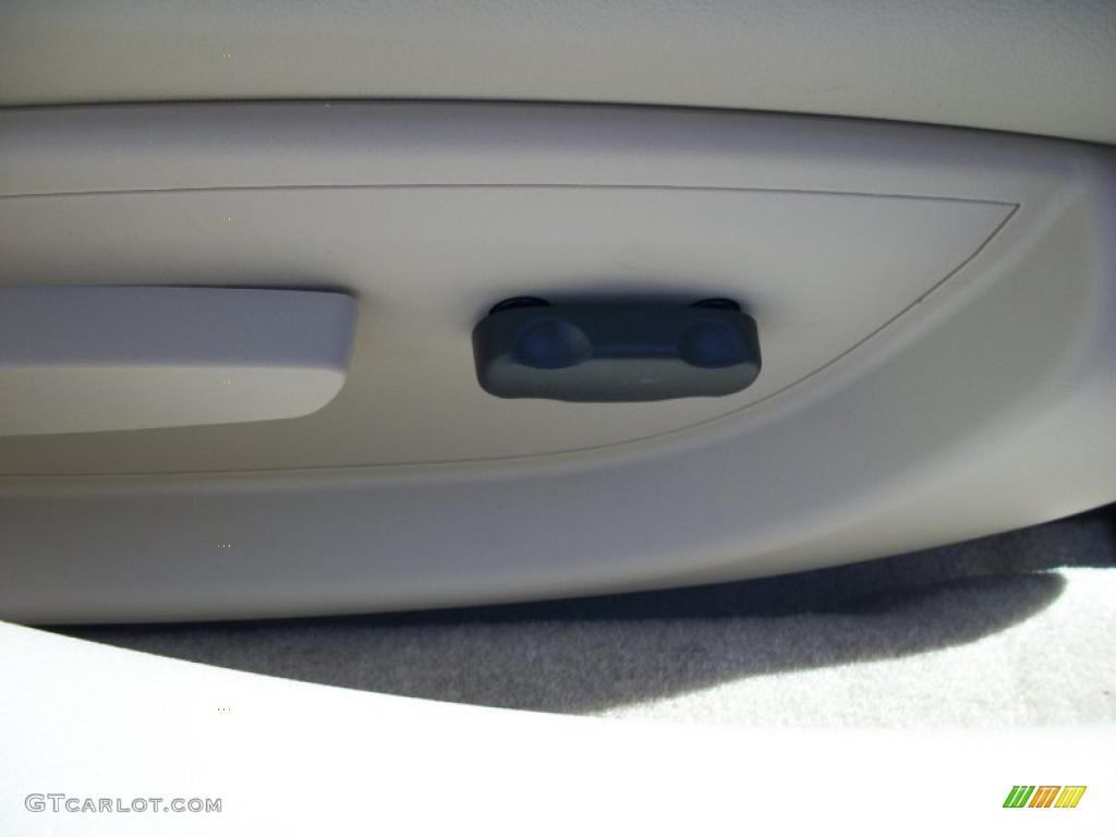 2011 Impala LT - Summit White / Neutral photo #17