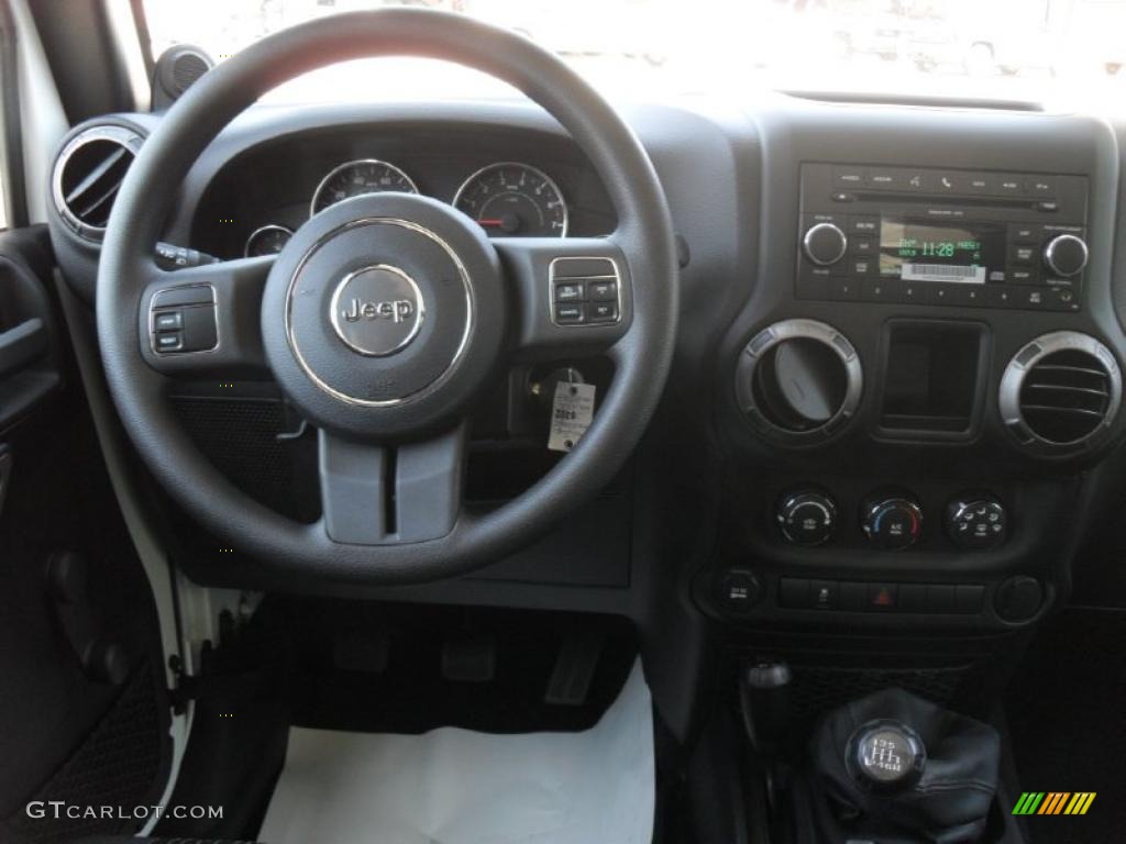 2011 Wrangler Unlimited Sport 4x4 - Bright White / Black photo #16