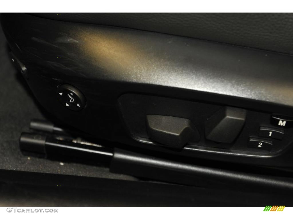 2009 3 Series 335i Coupe - Titanium Silver Metallic / Black photo #35
