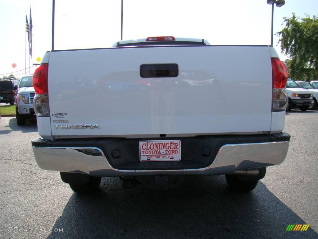 2008 Tundra SR5 Double Cab - Super White / Graphite Gray photo #4