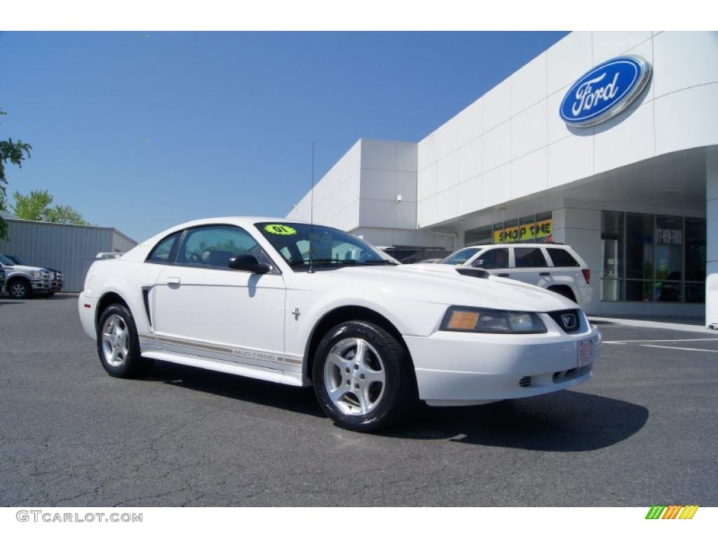 Oxford White 2001 Ford Mustang V6 Coupe Exterior Photo #48741186