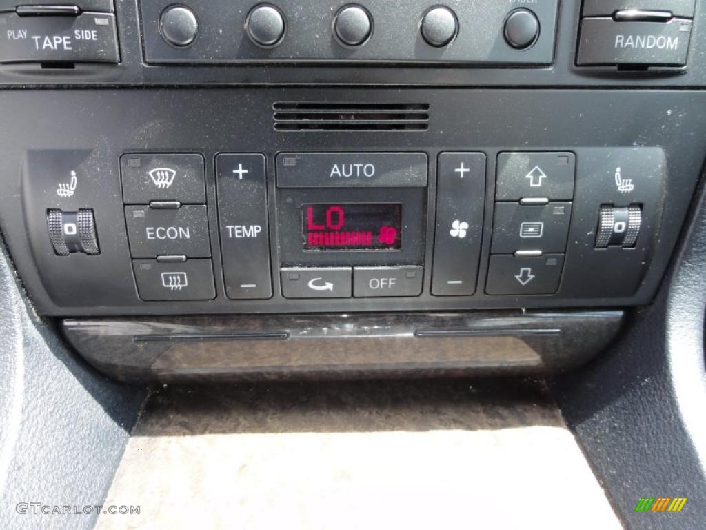 2002 Audi S4 2.7T quattro Avant Controls Photo #48742549