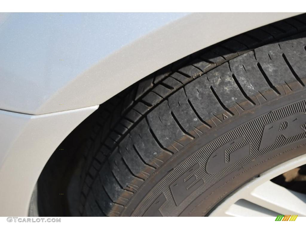 2009 300 Touring - Bright Silver Metallic / Dark Slate Gray photo #10