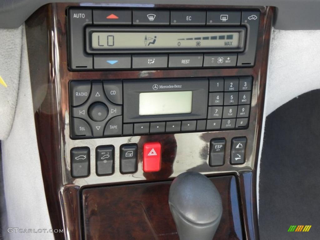 2000 Mercedes-Benz SL 500 Roadster Controls Photo #48742959