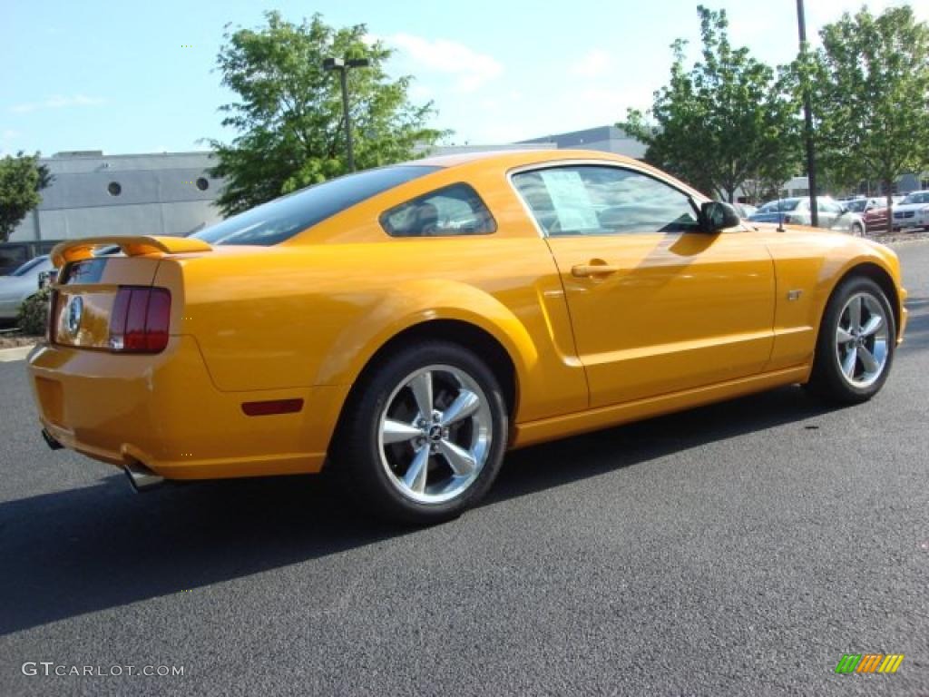 2007 Mustang GT Premium Coupe - Grabber Orange / Dark Charcoal photo #5