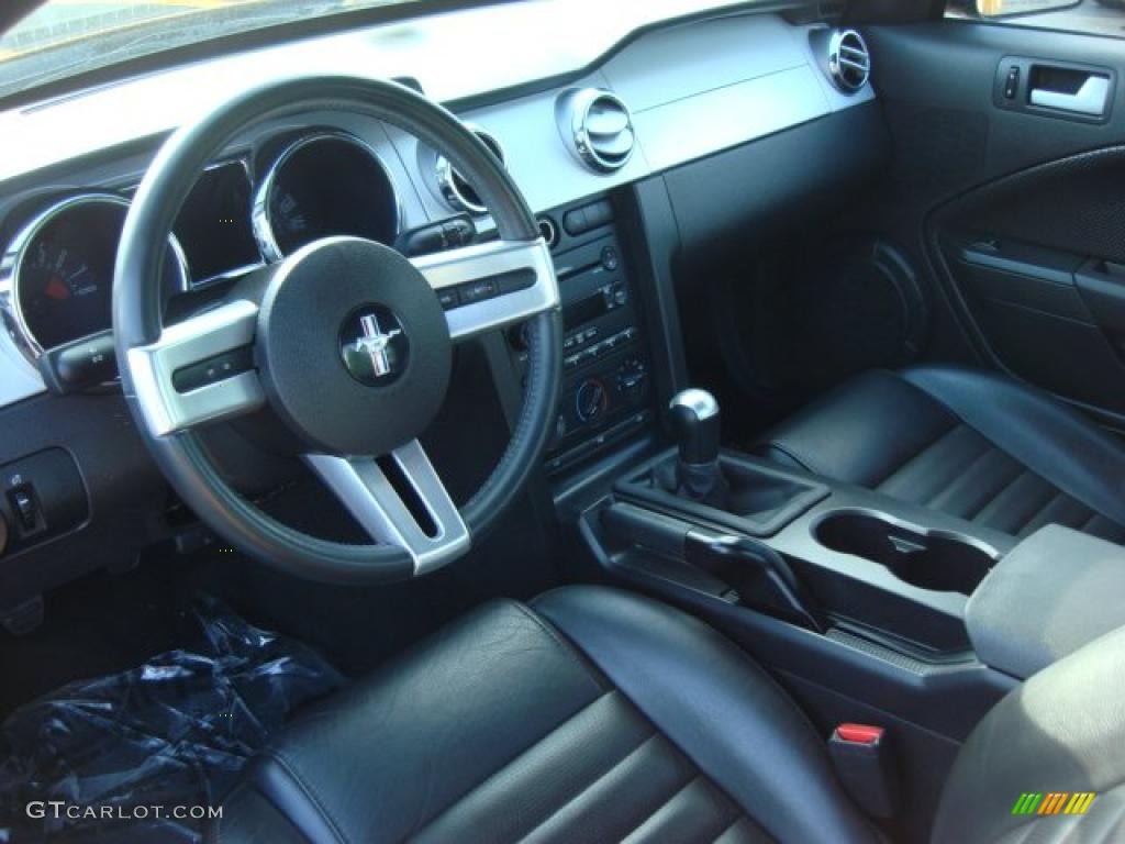 Dark Charcoal Interior 2007 Ford Mustang GT Premium Coupe Photo #48745335