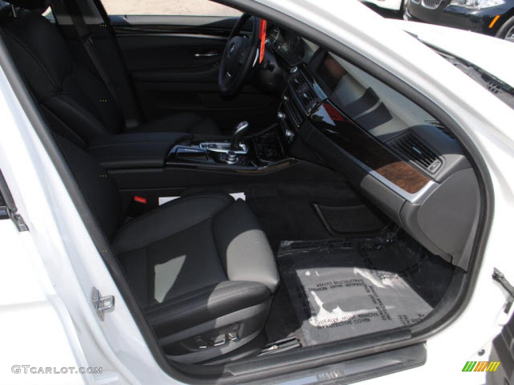Black Interior 2011 BMW 5 Series 535i Sedan Photo #48747630
