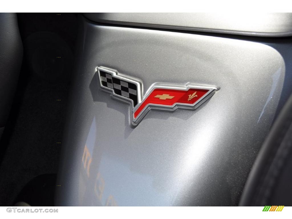 2006 Chevrolet Corvette Convertible Marks and Logos Photo #48748119