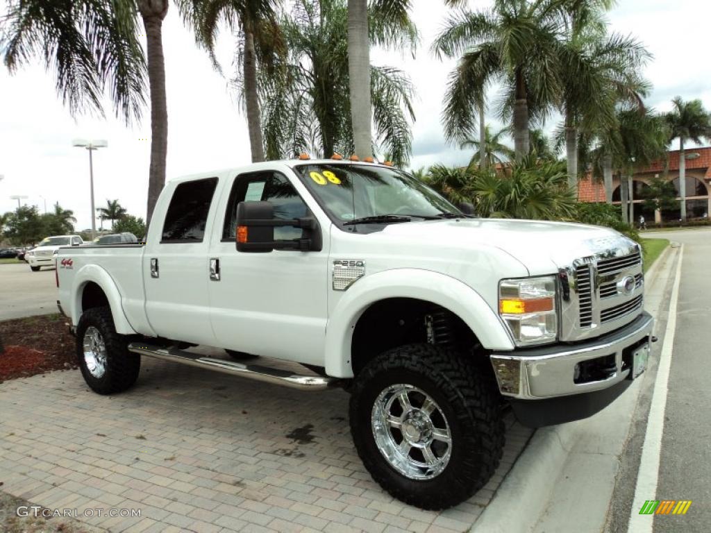 Oxford White 2008 Ford F250 Super Duty Lariat Crew Cab 4x4 Exterior Photo #48748275