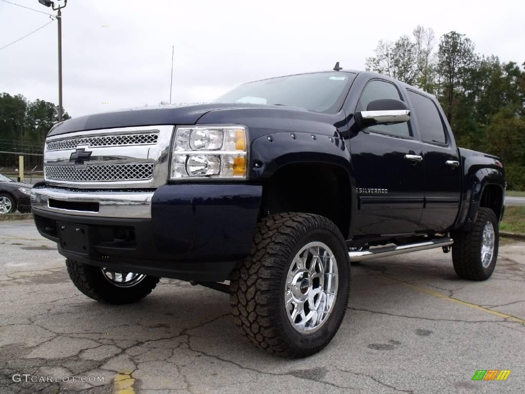 2009 Silverado 1500 LT Z71 Crew Cab 4x4 - Imperial Blue Metallic / Light Titanium photo #2