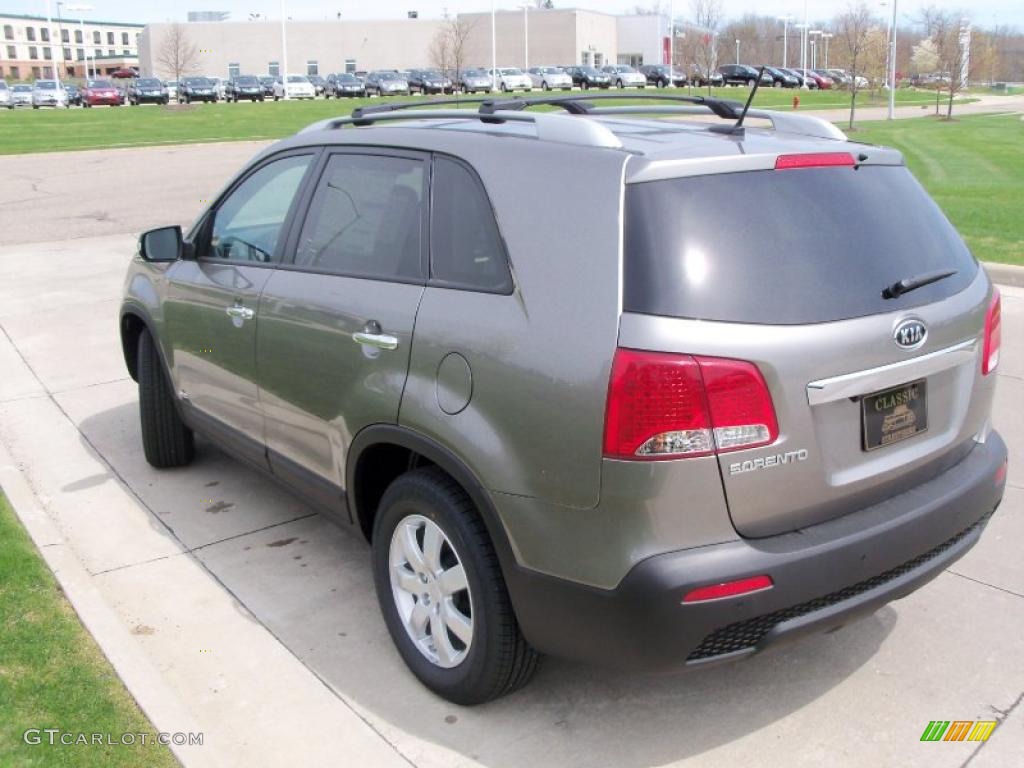 2011 Sorento LX AWD - Titanium Silver / Gray photo #5