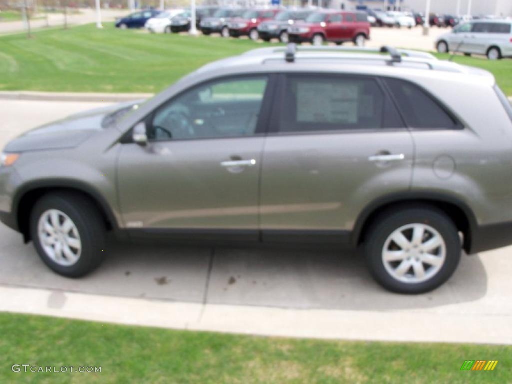 2011 Sorento LX AWD - Titanium Silver / Gray photo #6