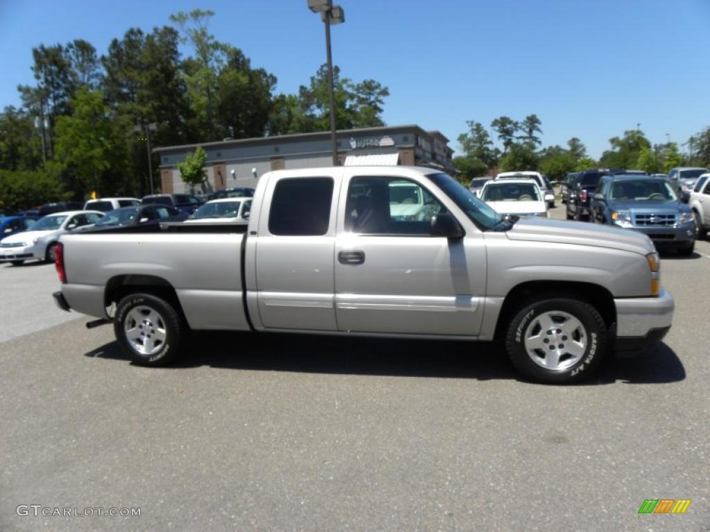 2007 Silverado 1500 Classic LT Extended Cab - Silver Birch Metallic / Dark Charcoal photo #13