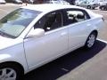 2009 Blizzard White Pearl Toyota Avalon XL  photo #20