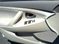 Super White - Camry  Photo No. 12