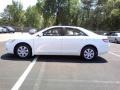 Super White - Camry  Photo No. 18