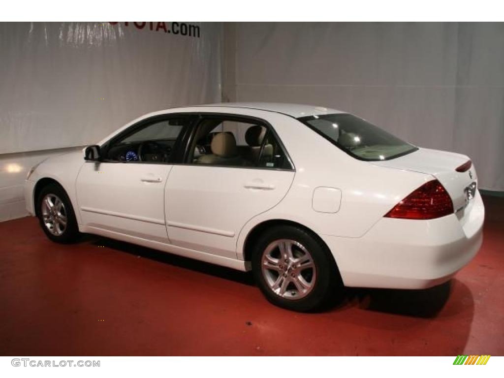 2007 Accord EX Sedan - Taffeta White / Ivory photo #3