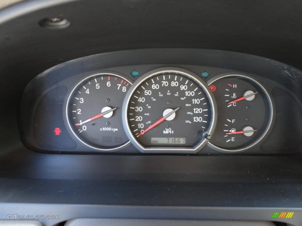 2005 Sedona LX - Ruby Red Metallic / Gray photo #29