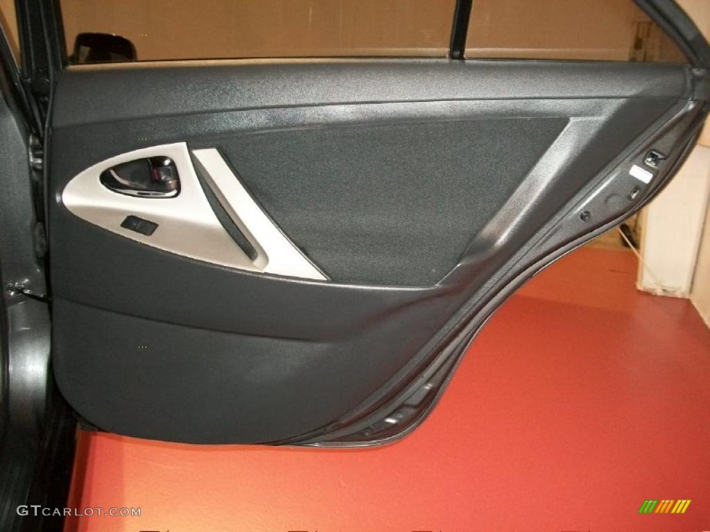2009 Camry SE - Magnetic Gray Metallic / Charcoal photo #17