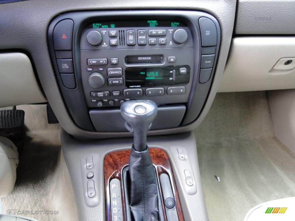 1999 Cadillac Catera Standard Catera Model Controls Photo #48771045