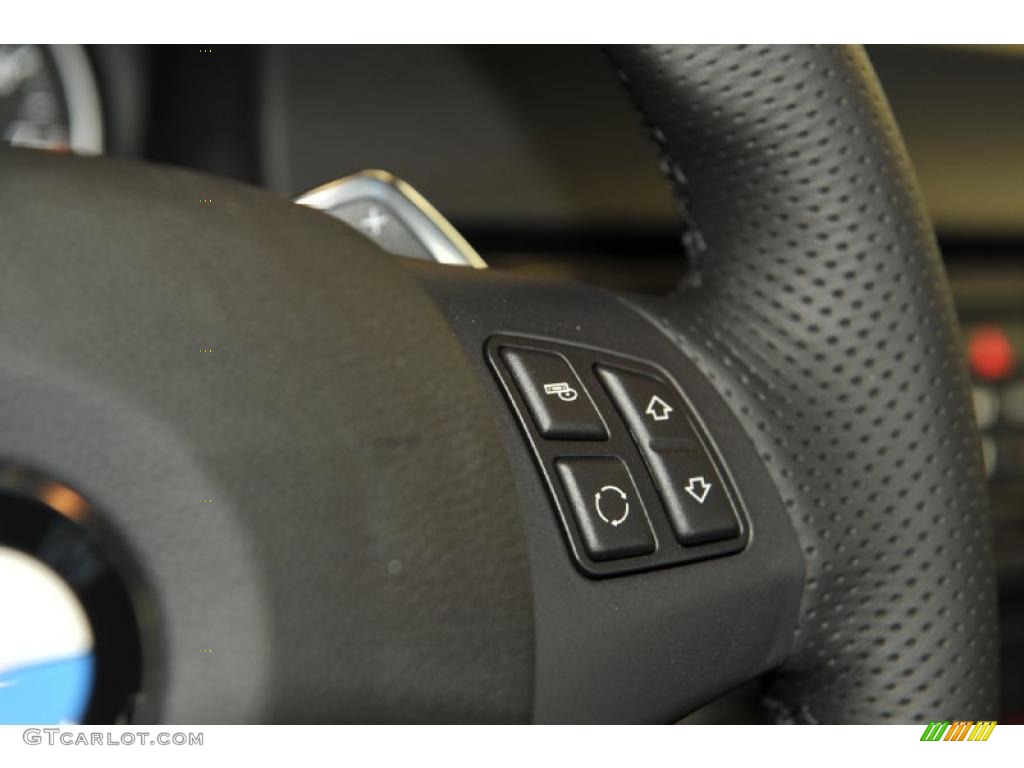 2011 BMW 3 Series 335i Coupe Controls Photo #48771117