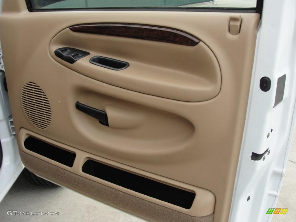 2000 Dodge Ram 2500 SLT Extended Cab Camel/Tan Door Panel Photo #48771141