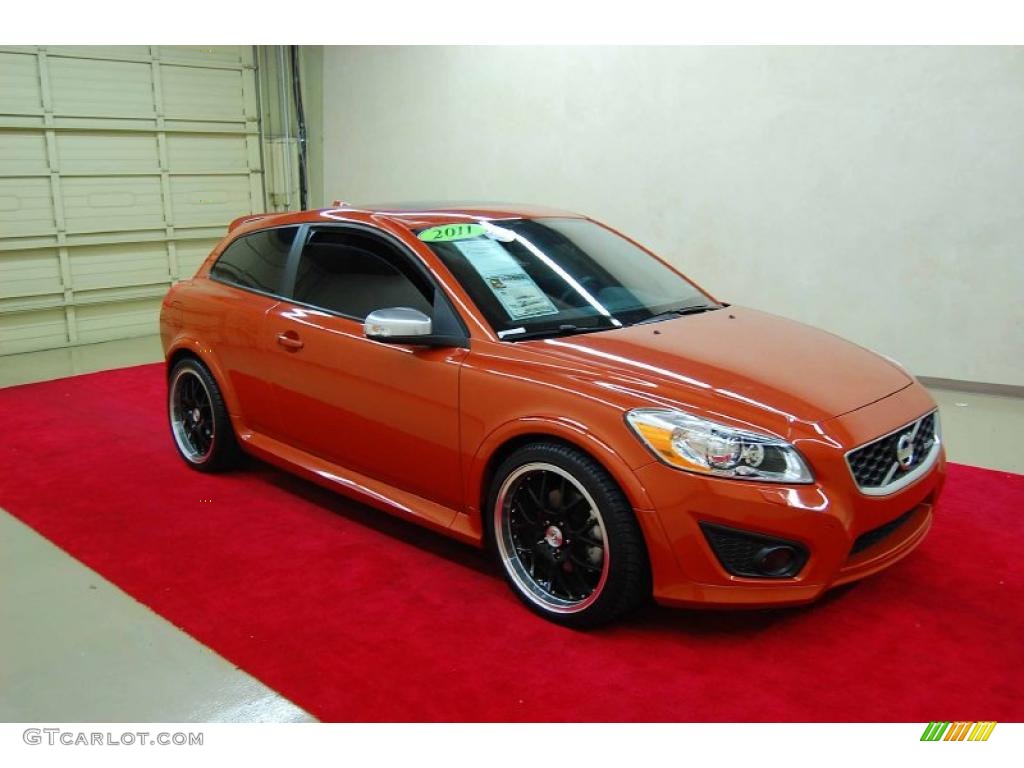 Orange Flame Metallic Volvo C30