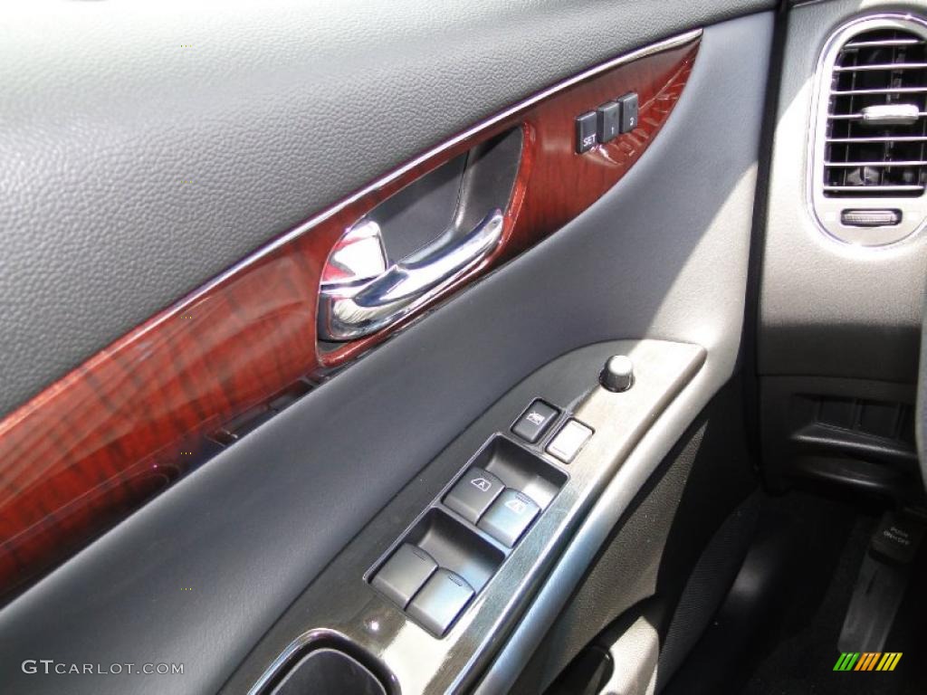 2010 Infiniti EX 35 Controls Photo #48773910