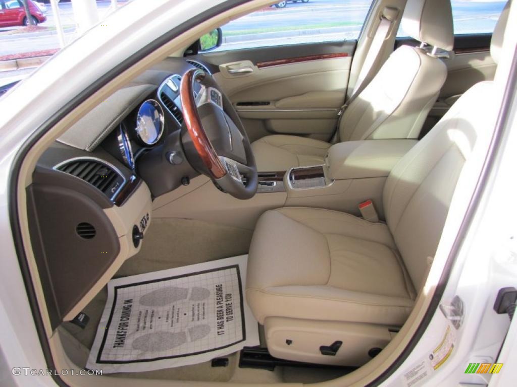 Dark Frost Beige/Light Frost Beige Interior 2011 Chrysler 300 C Hemi Photo #48774810