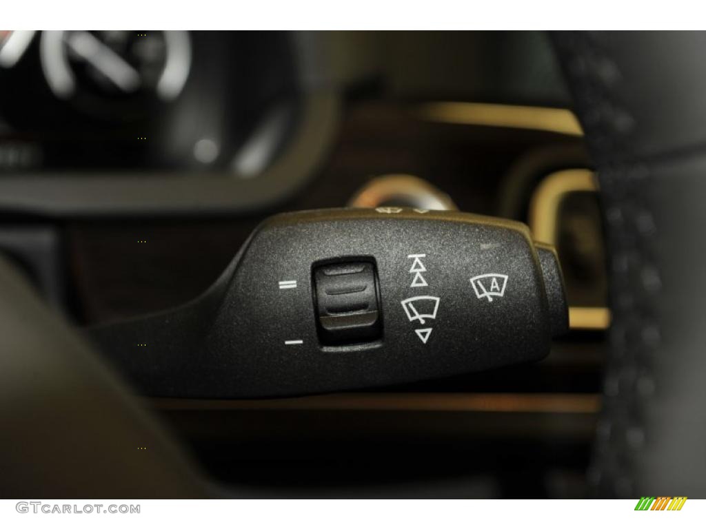 2012 BMW 7 Series 750i Sedan Controls Photo #48775638