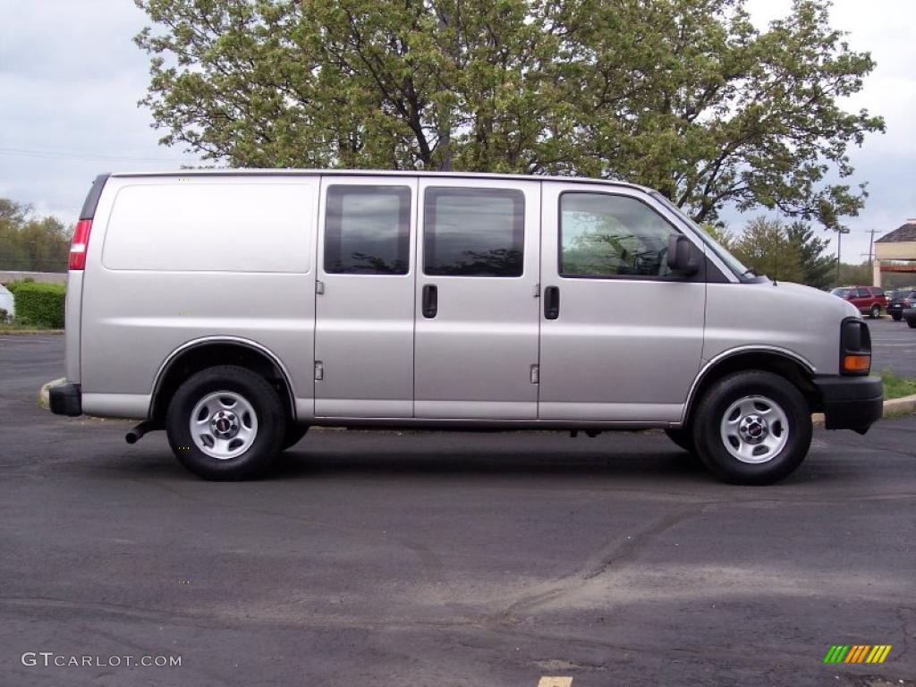 Silver Birch Metallic 2007 GMC Savana Van 1500 Cargo Exterior Photo #48775743