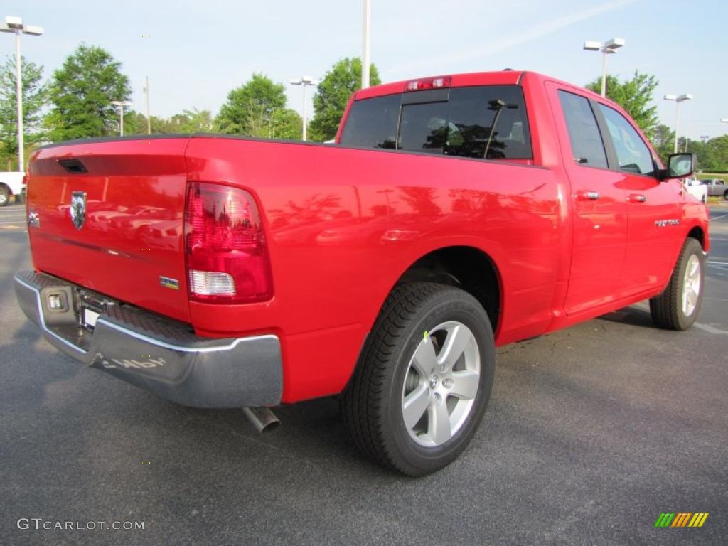 2011 Ram 1500 SLT Quad Cab - Flame Red / Dark Slate Gray/Medium Graystone photo #3