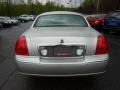 2007 Silver Birch Metallic Lincoln Town Car Signature  photo #3